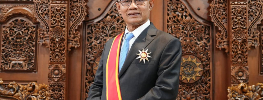 Ketua Umum Pimpinan Pusat (PP) Muhammadiyah, Haedar Nashir menerima Bintang Mahaputra Utama dari Presiden Prabowo Subianto atas jasa dan pengabdian di bidang keagamaan, pendidikan, kesehatan, dan sosial. Penganugerahan tersebut berlangsung pada Senin (25/8) di Istana Kepresidenan, Jakarta.