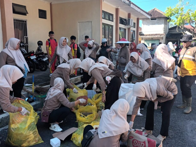 Bandongan Go Green sebagai Wujud lingkungan bersih, sehat, dan berkelanjutan